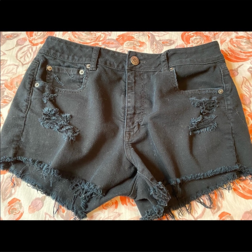 American Eagle Black Cut Off Shorts.
